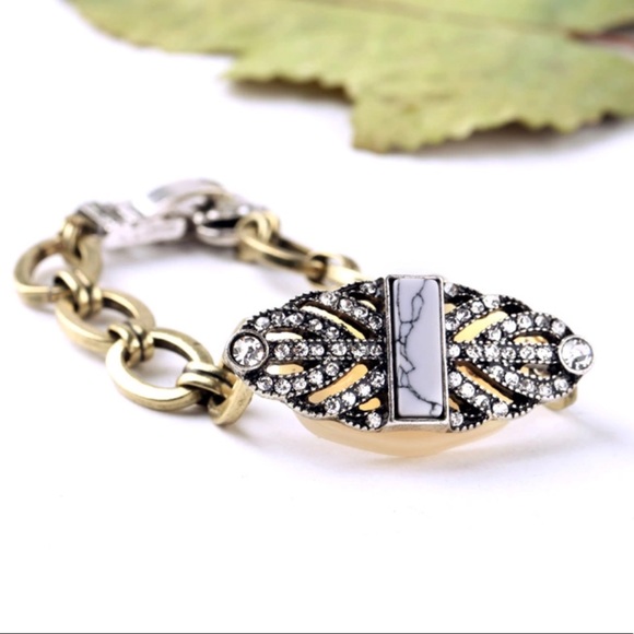 Jewelry - Vintage style Bracelet! Golden Chain