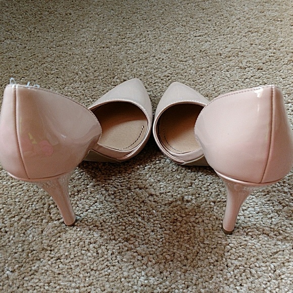 Heels - Picture 2 of 3
