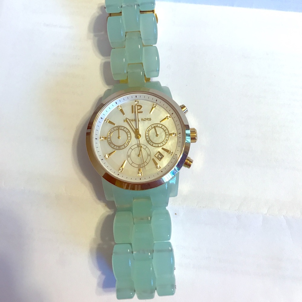 New Michael Kors Sea Green Watch w/ Pearl face✨