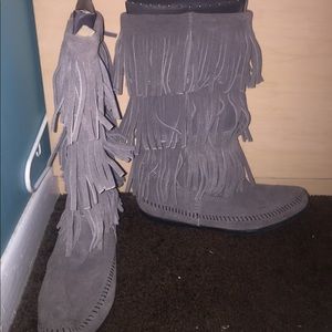 Fringe boots