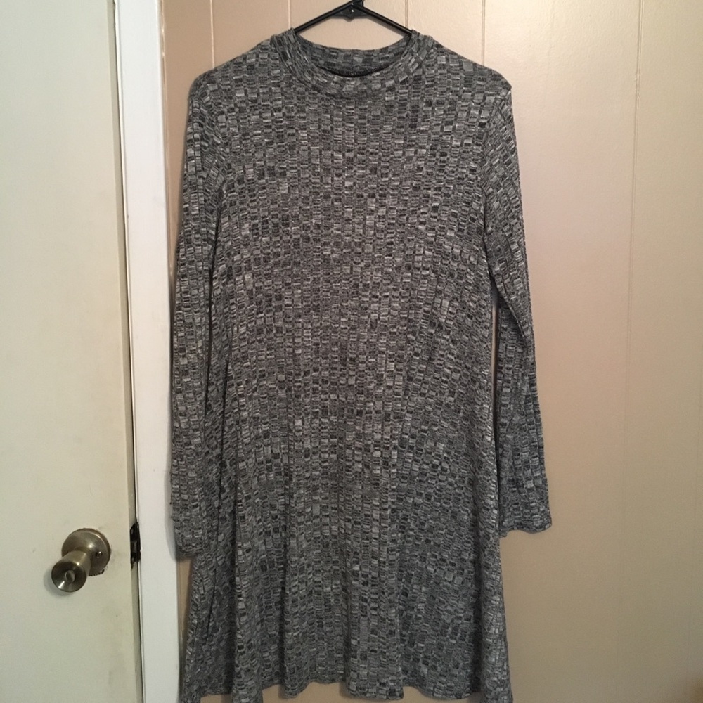 Mixed grey knee length long sleeve knitted dress.