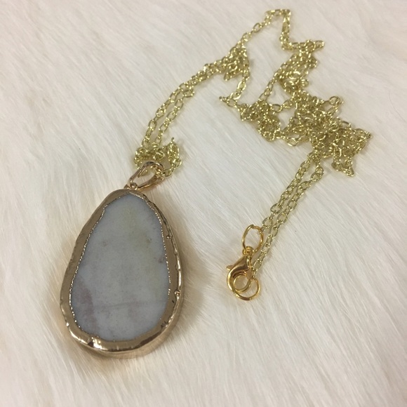 Handmade stone necklace - Picture 3 of 3