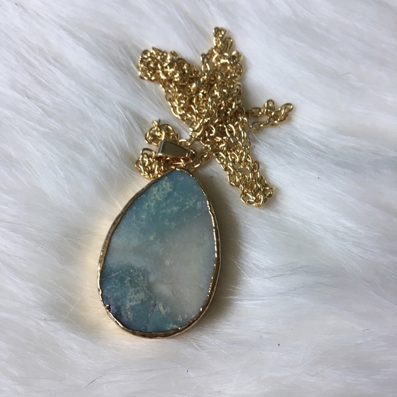 Handmade stone necklace - Picture 2 of 3