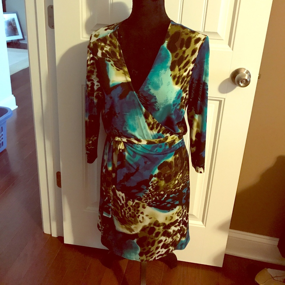 Beautiful wrap dress!