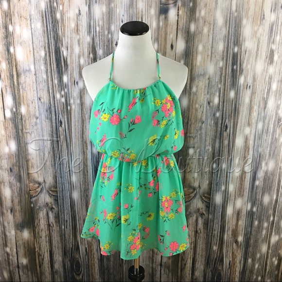 🎉LAST 1🎉Mint Pink Floral Backless Strappy Romper - Picture 2 of 4