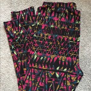 Tropical/Tribal TC LuLaRoe leggings NWOT