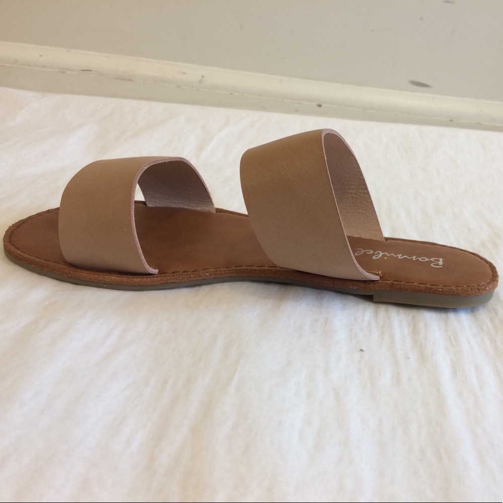 SALE! NIB!-Slip on Sandal in Nude - Picture 2 of 4