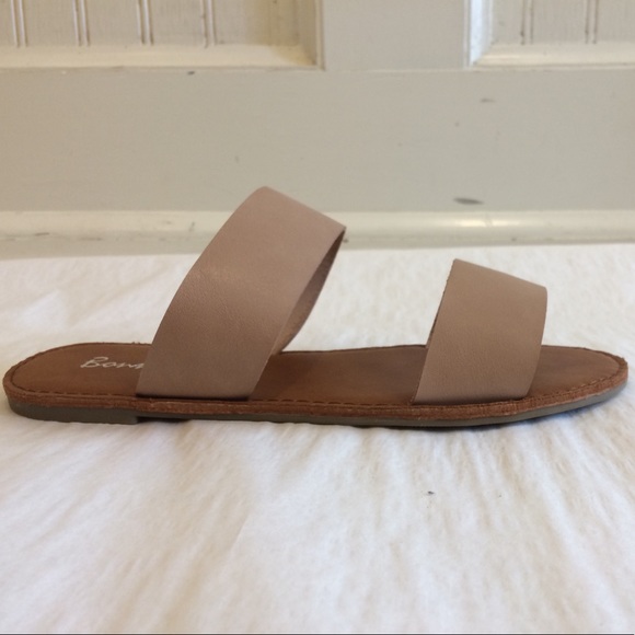 SALE! NIB!-Slip on Sandal in Nude - Picture 3 of 4