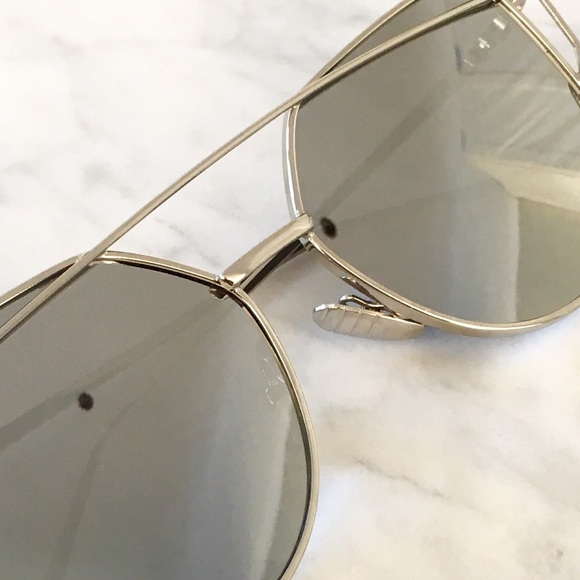 ☀️ "Whitney" Silver Mirror Cat Eye Sunglasses☀️ - Picture 5 of 6