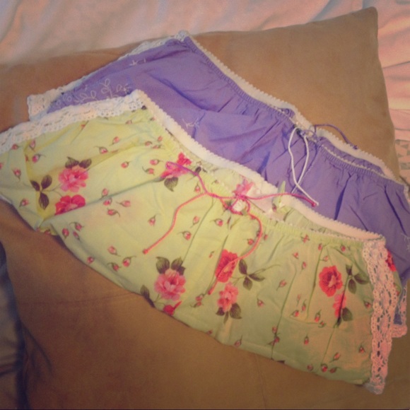 2 Victoria's Secret sleepwear bottoms - Picture 1 of 6