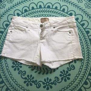 Paige - white shorts