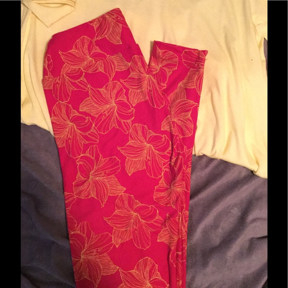 BNWT OS LuLaRoe Leggings.