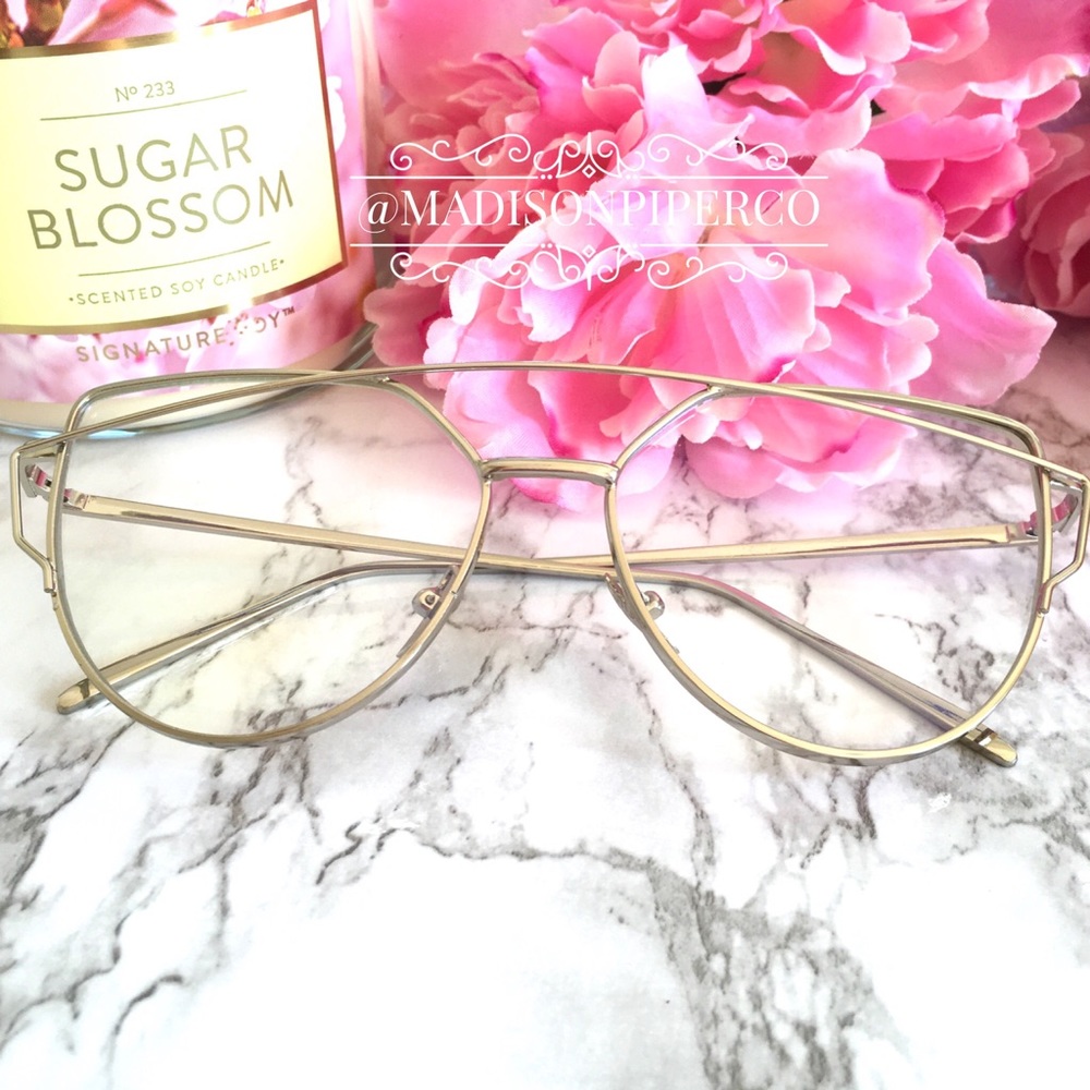 ❗️Back in! "Cece" Silver Frame Clear Sunglasses - Picture 2 of 5