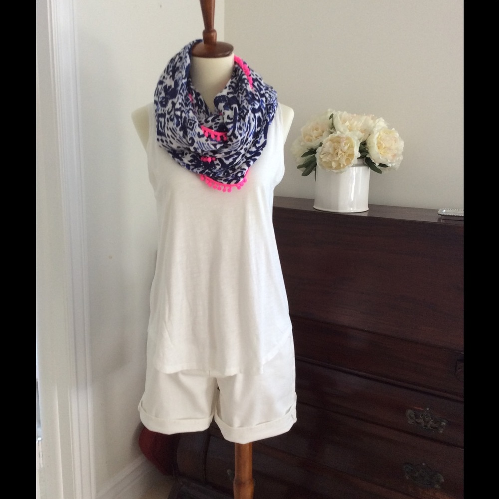 LOFT White Maternity Shorts size 2