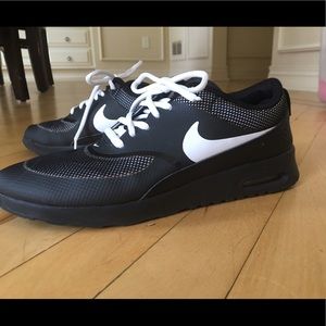 Black and White Nike Shoes - size 8