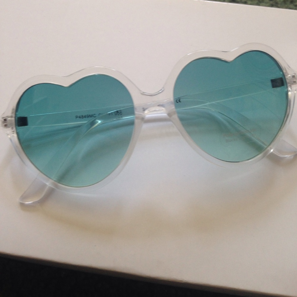 Blue Heart Sunglasses with clear frame - 👽