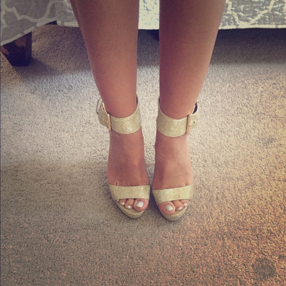 Bebe Stilettos - Picture 3 of 3