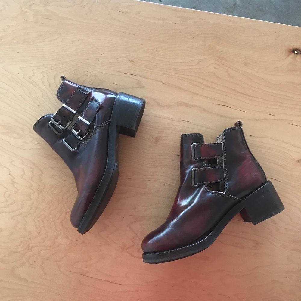 Topshop 'Adonis Cut-Out' Boot