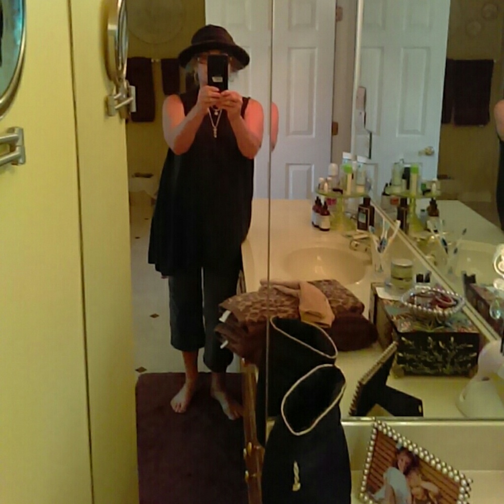 Brown Velvet Wide Brim Hat. - Picture 3 of 3