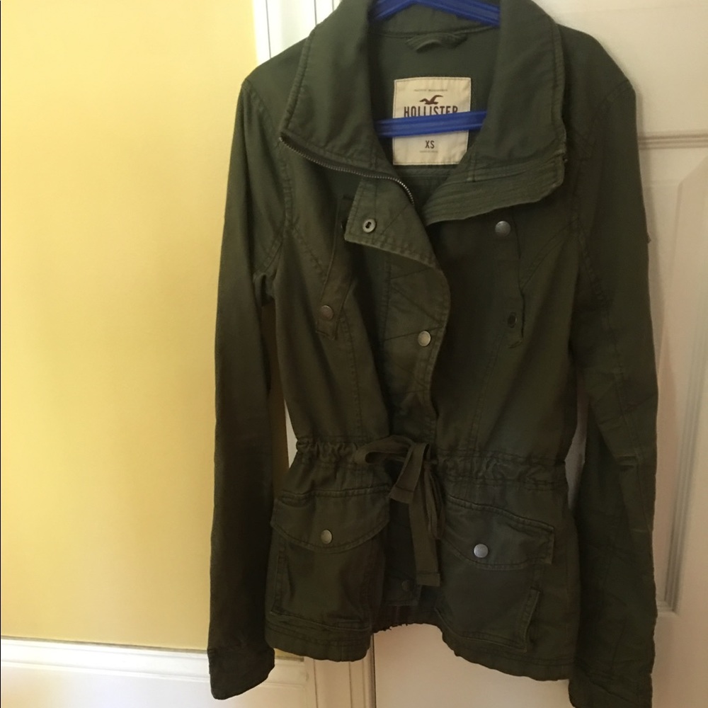 Army green light jacket