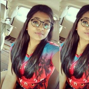 Meet your Posher, Dhruvi