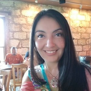 Meet your Posher, Angie