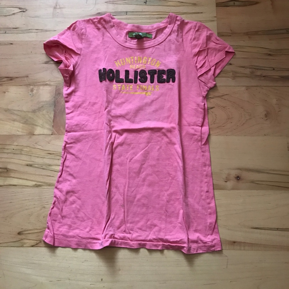 Hollister peach t-shirt