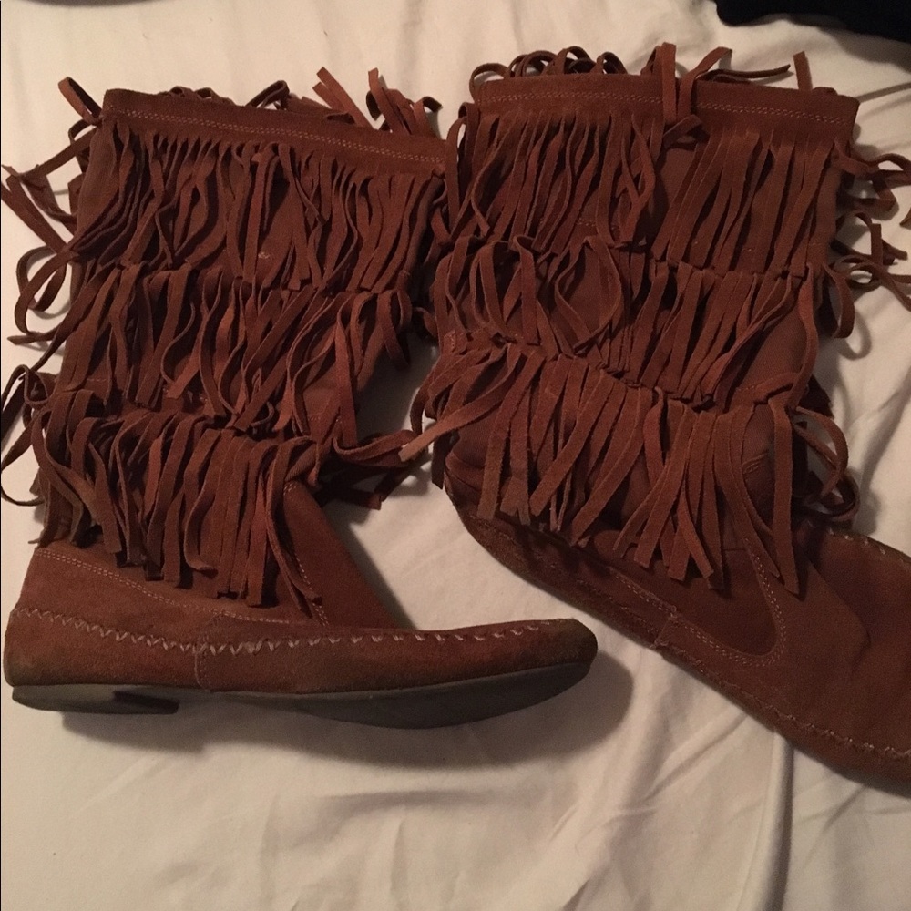 8.5 mid-calf moccasin boots
