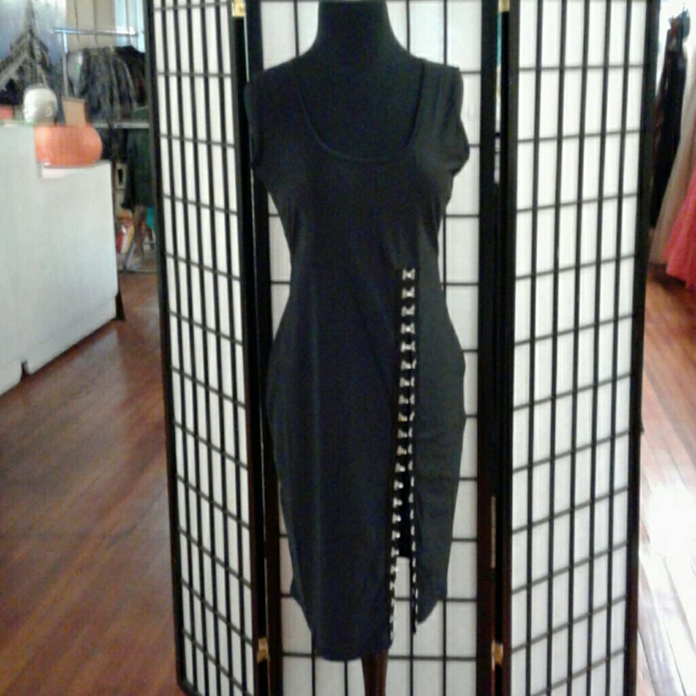 Beautiful Black Fastner Dress