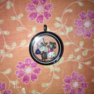 ORIGAMI OWL PENDANT W/ CHARMS