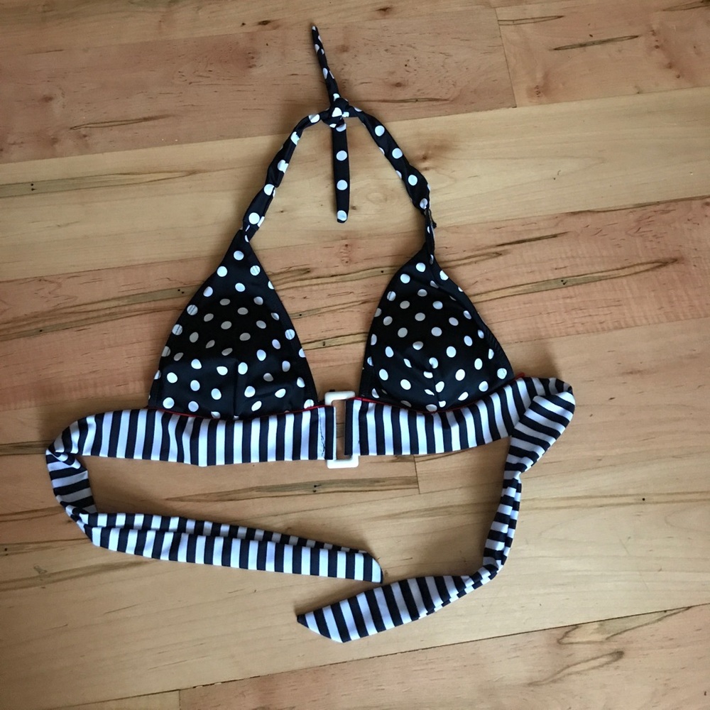 Bathing suit top -brand new (never worn)