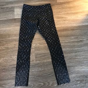 Size 4 lulu lemon tight stuff tights