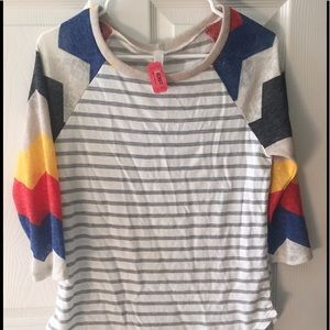 Cute striped top with colorful 3/4-length sleeves
