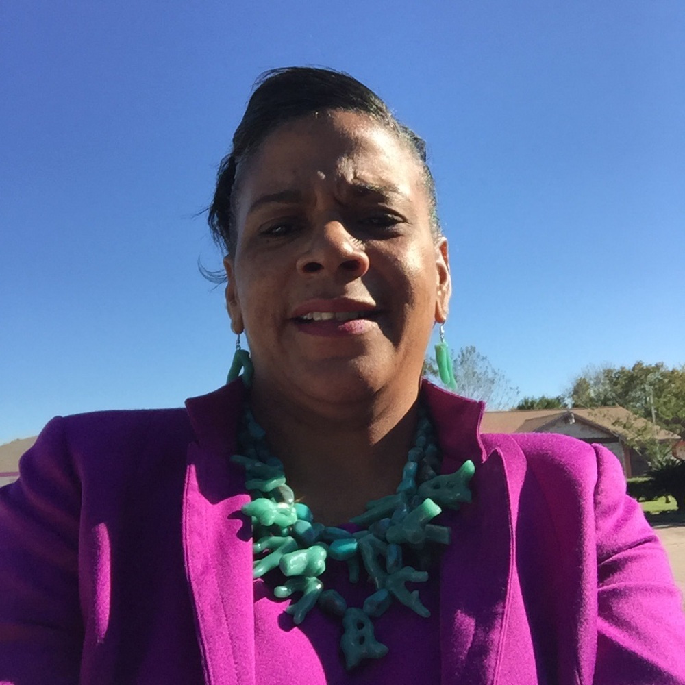 Meet your Posher, Paula