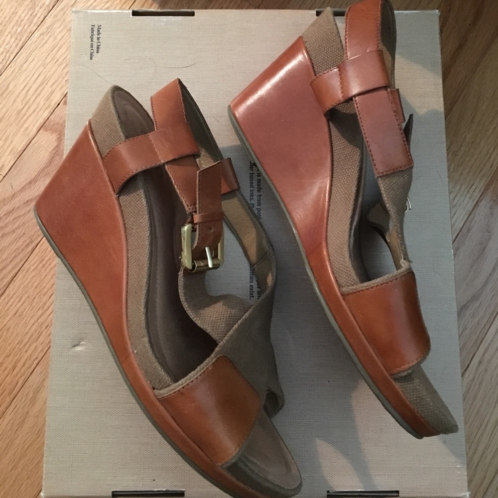 Circa Joan & David wedges