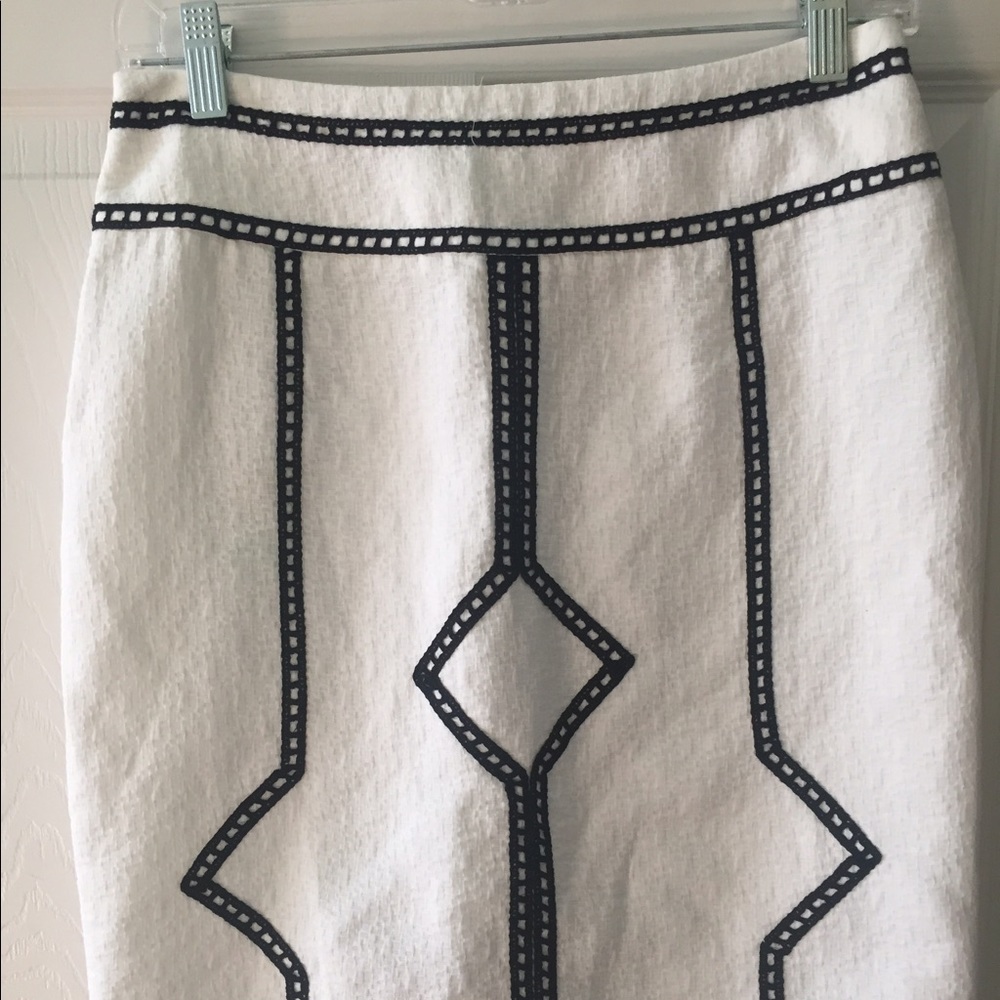 White pencil skirt with black trim & heart cut-out