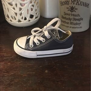 Baby Converse size 4