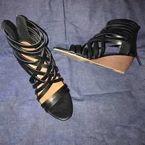 Black strappy candies wedges