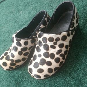 Polka dot horsehair Dansko clogs