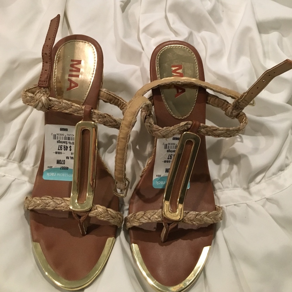 NEW MIA wedges