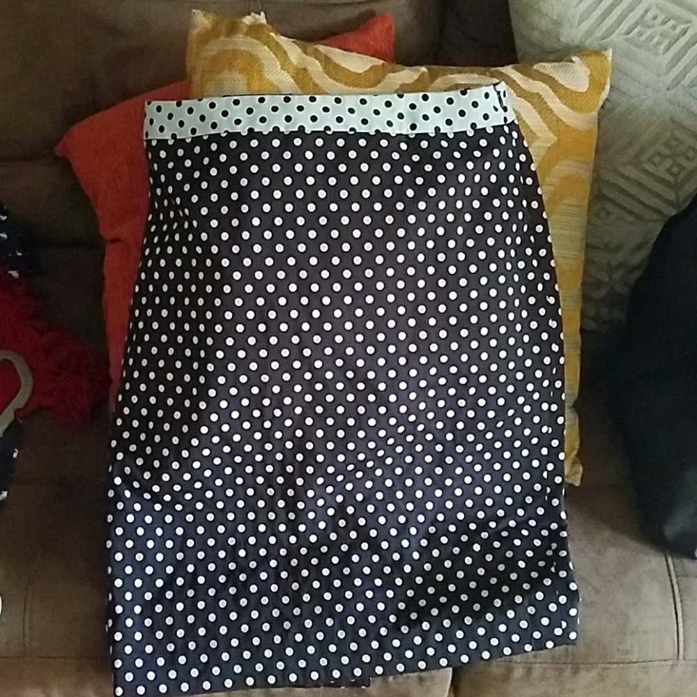 *donating soon* NWOT blue polka dot pencil dress