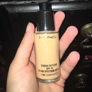 M•A•C studio fix fluid