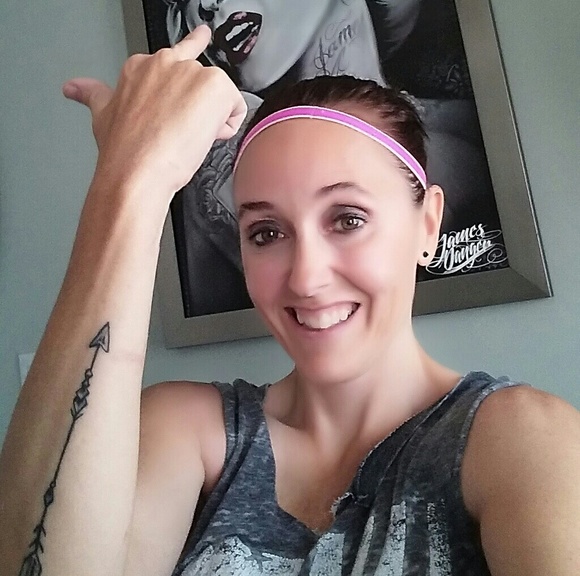 Hi im Alex, ex-military, lesbian mom, etc - Picture 3 of 4