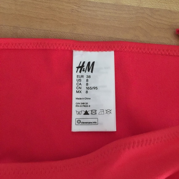 NWOT H&M Red bikini bottoms that tie on the sides - Picture 3 of 3