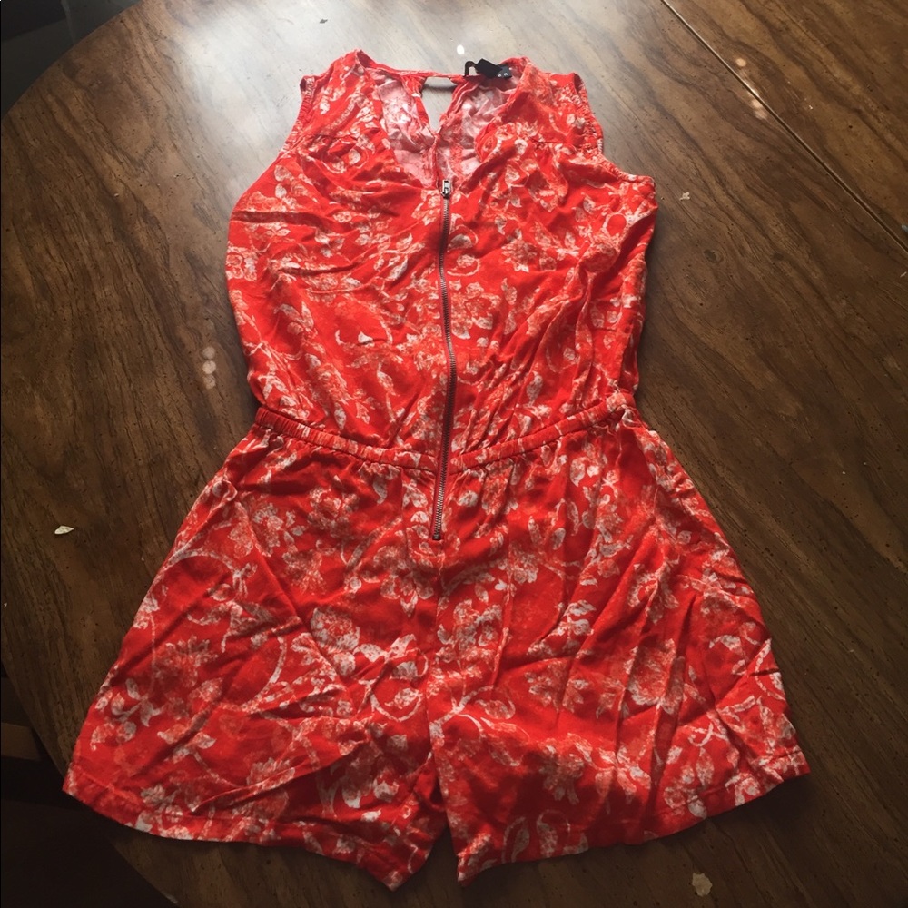 Orange & White Printed Romper  🛍PRICE DROP⚠️