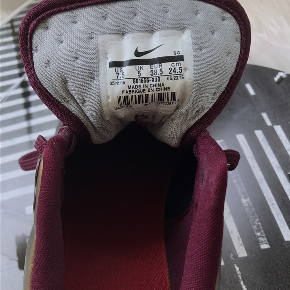 Nike Air Max 1 Ultra PRM JCRD Burgundi, size 7,5 - Picture 5 of 8