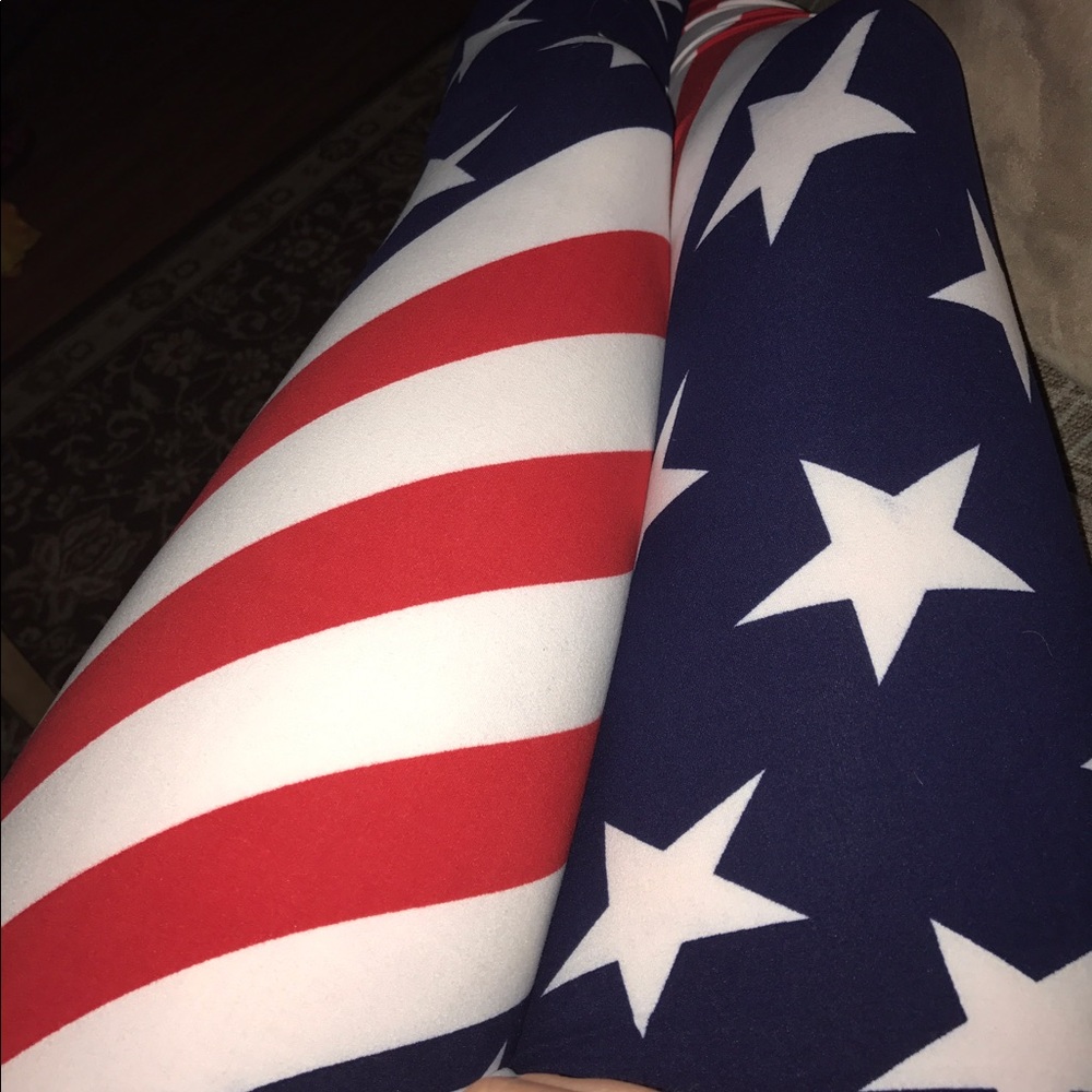 LAST ONE πΊπΈ American flag leggings - Picture 7 of 7