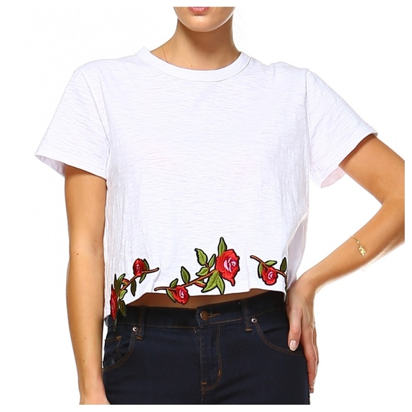SALE!! PRICE FIRMTop With Floral Embroidery - Picture 3 of 3