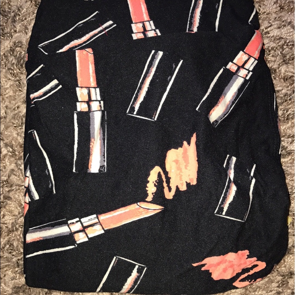EUC LulaRoe Tall and Curvy leggings