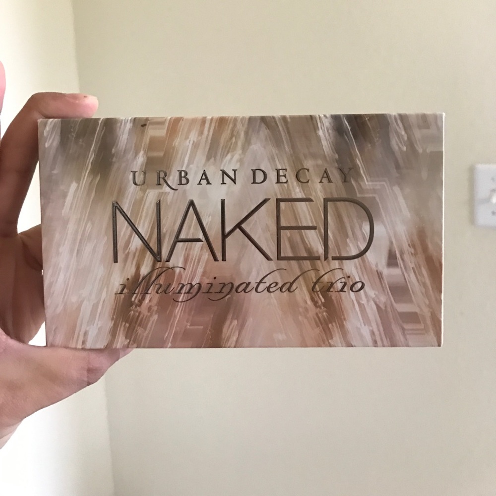 BNIB urban decay naked illuminated trio